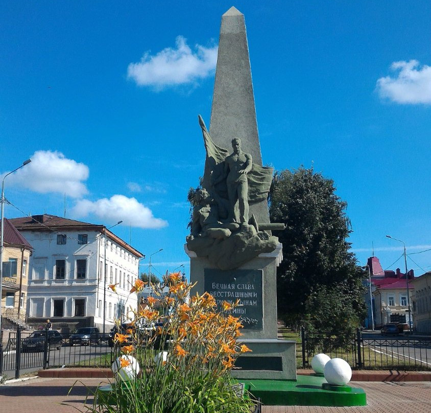 Monument to the Fighters for Establishment of Soviet Power景点图片