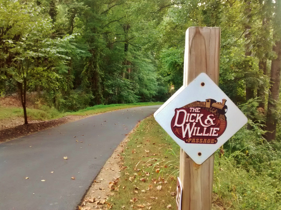 Dick & Willie Passage Rail Trail景点图片