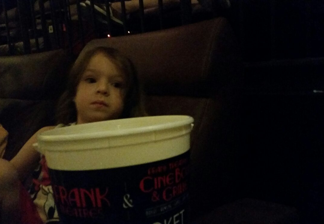 Frank's Theatres Cinebowl & Grill-卡瑞必去景点