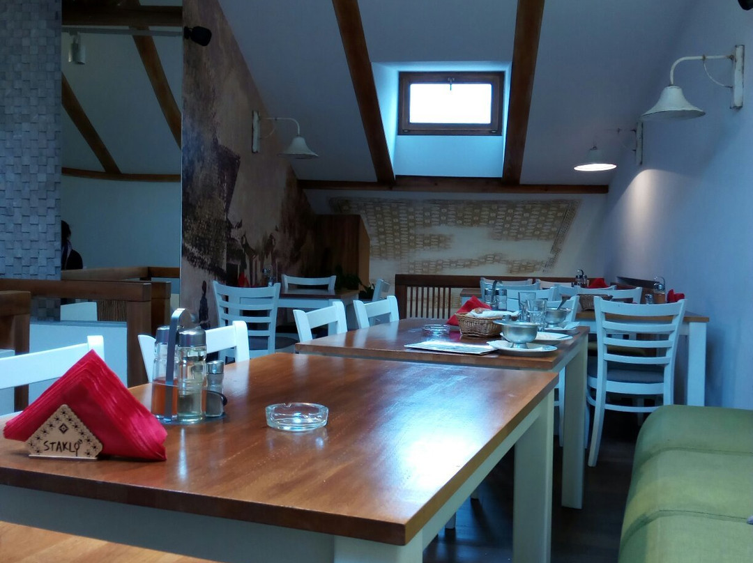 Restoran "Staklo"