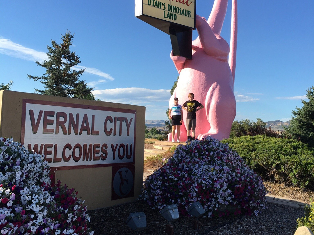 Pink Brontosaurus-Vernal必去景点