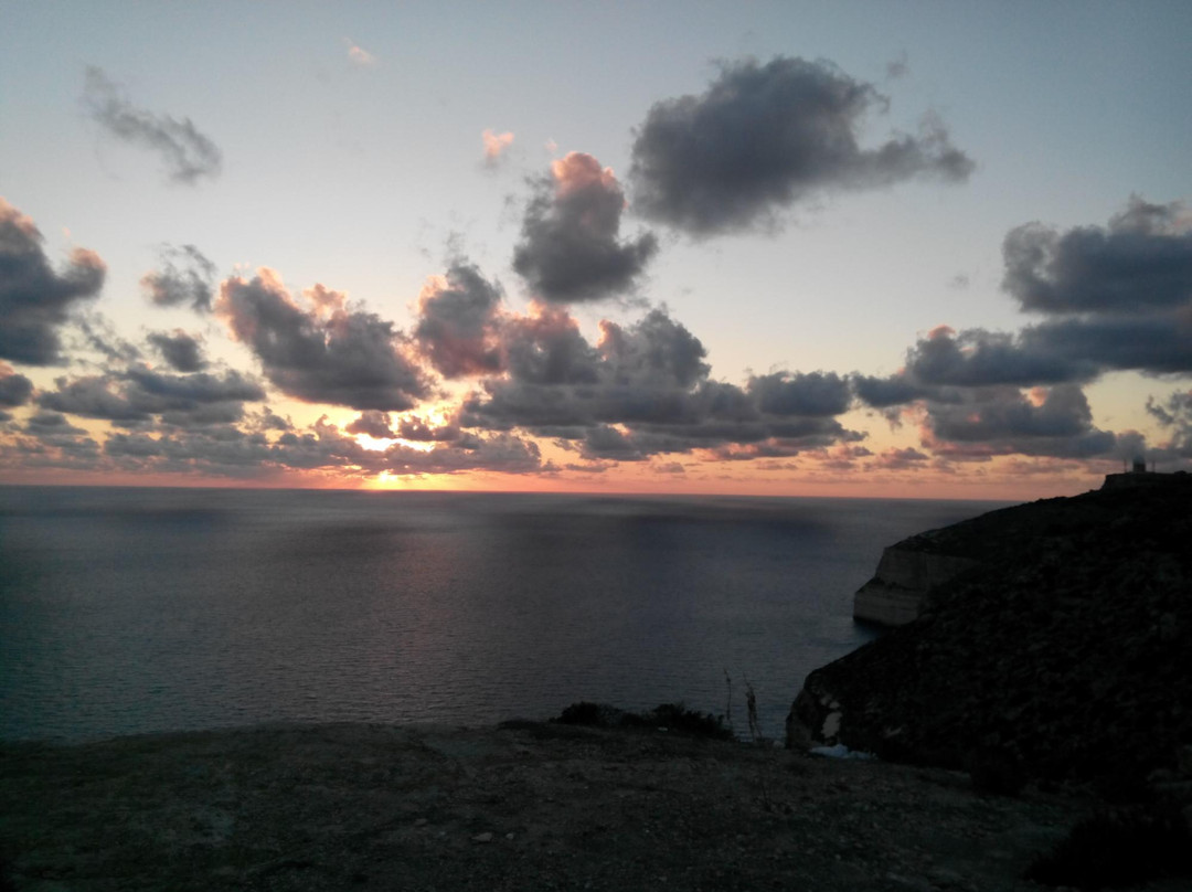 Discover Dingli Cliffs景点图片