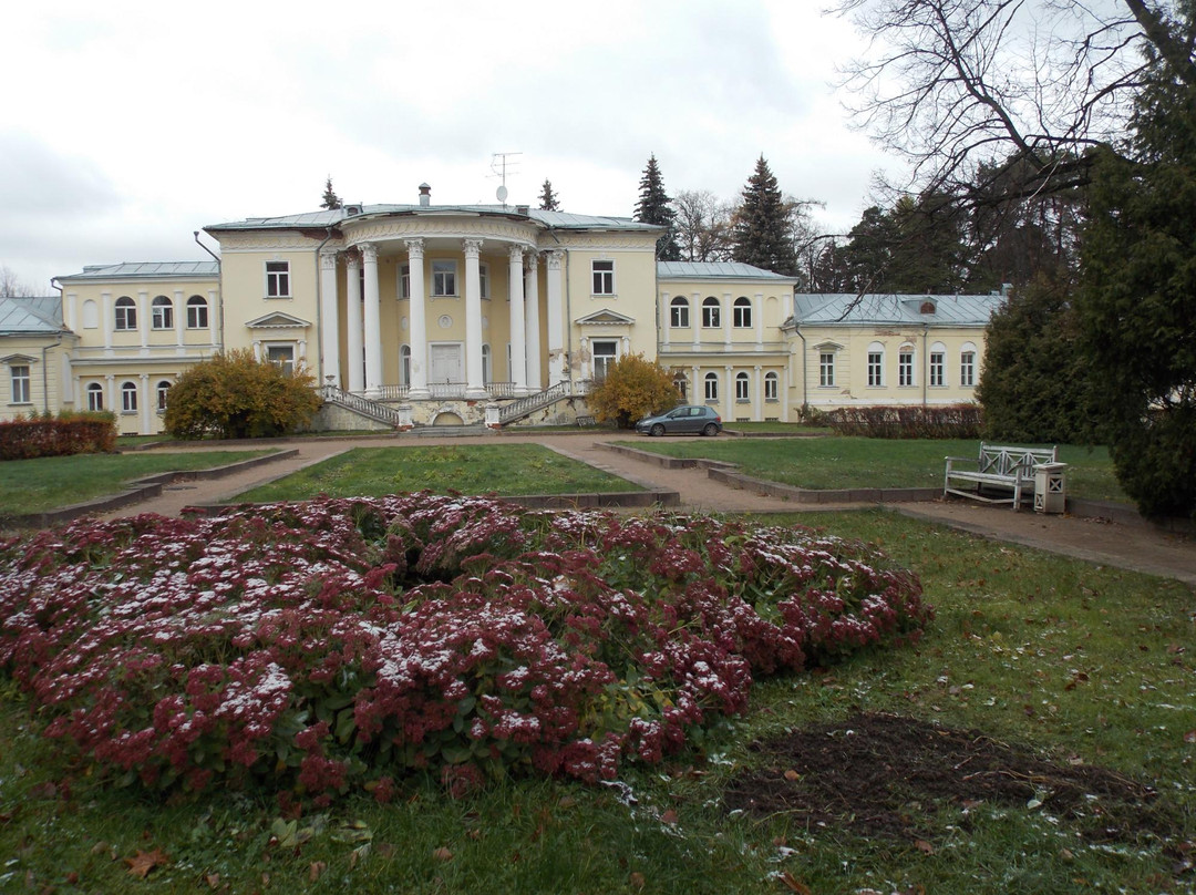 Vvedenskoye Estate景点图片
