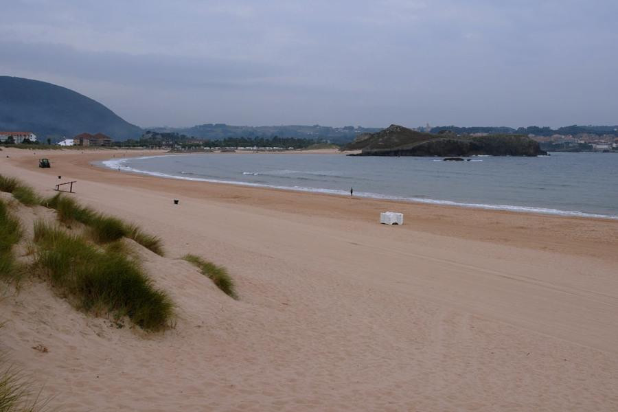 Playa de Ris-Noja必去景点
