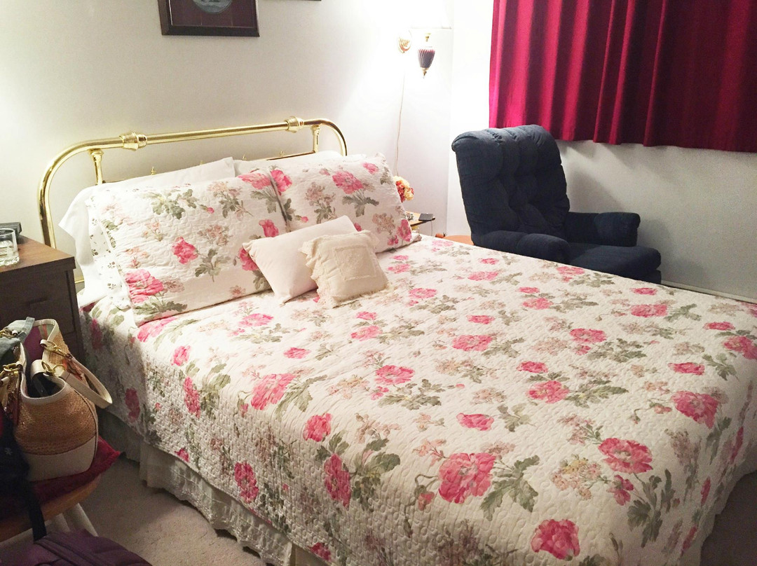 Autumn Leaves Bed & Breakfast