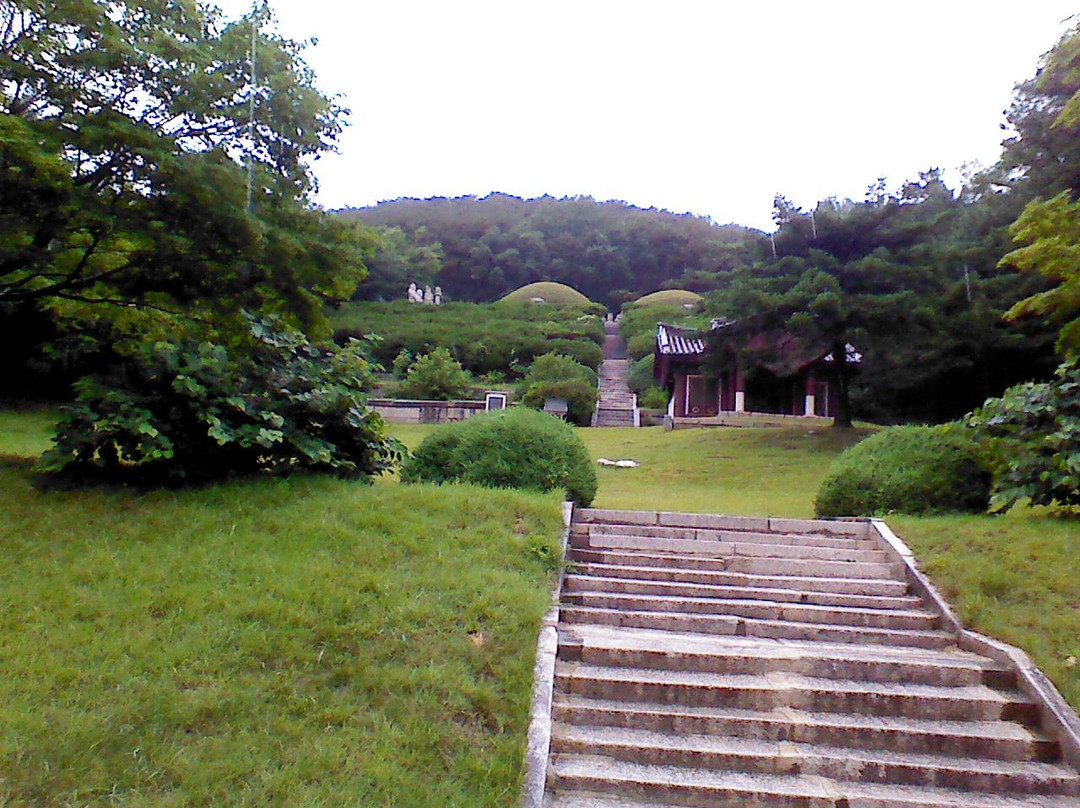 Tomb of King Kongmin-Kaesong必去景点
