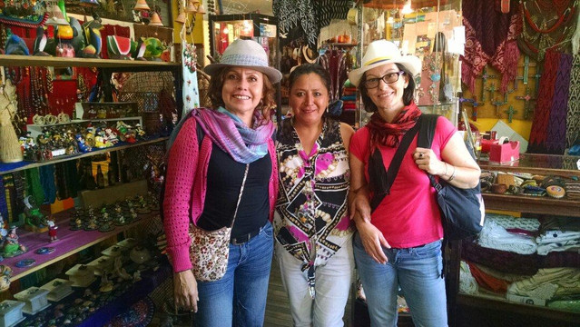 Galapagos Artesanias-昆卡必去景点