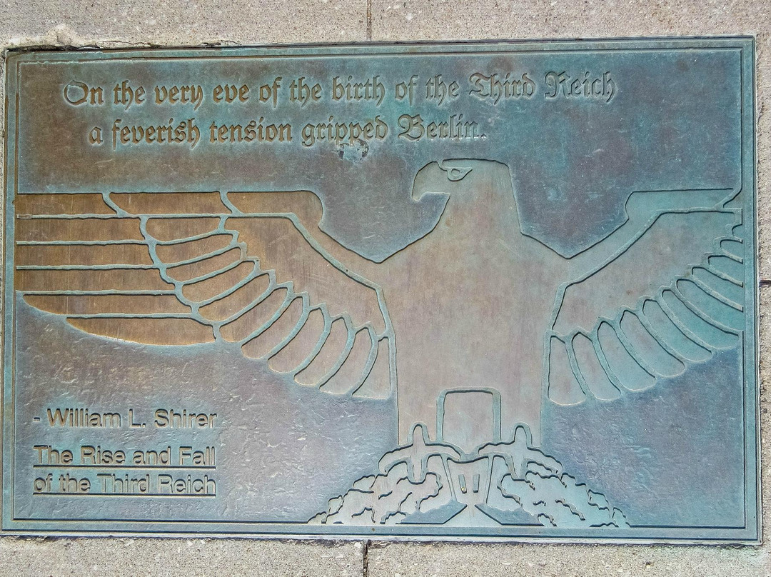 Iowa Avenue Literary Walk-爱荷华城必去景点