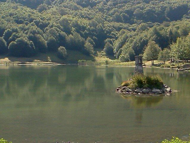 Lago Calamone景点图片