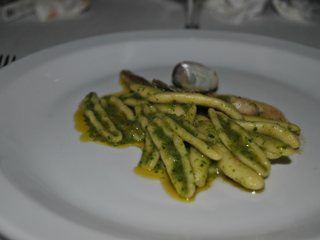 Caranna旅游景点-Tris bar