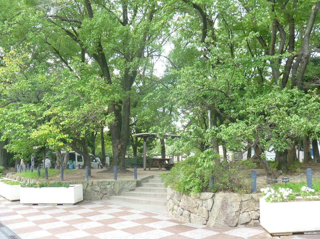 Ikeda Ekimae Park景点图片
