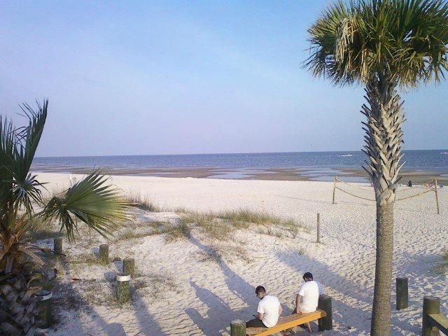 Biloxi Beach景点图片