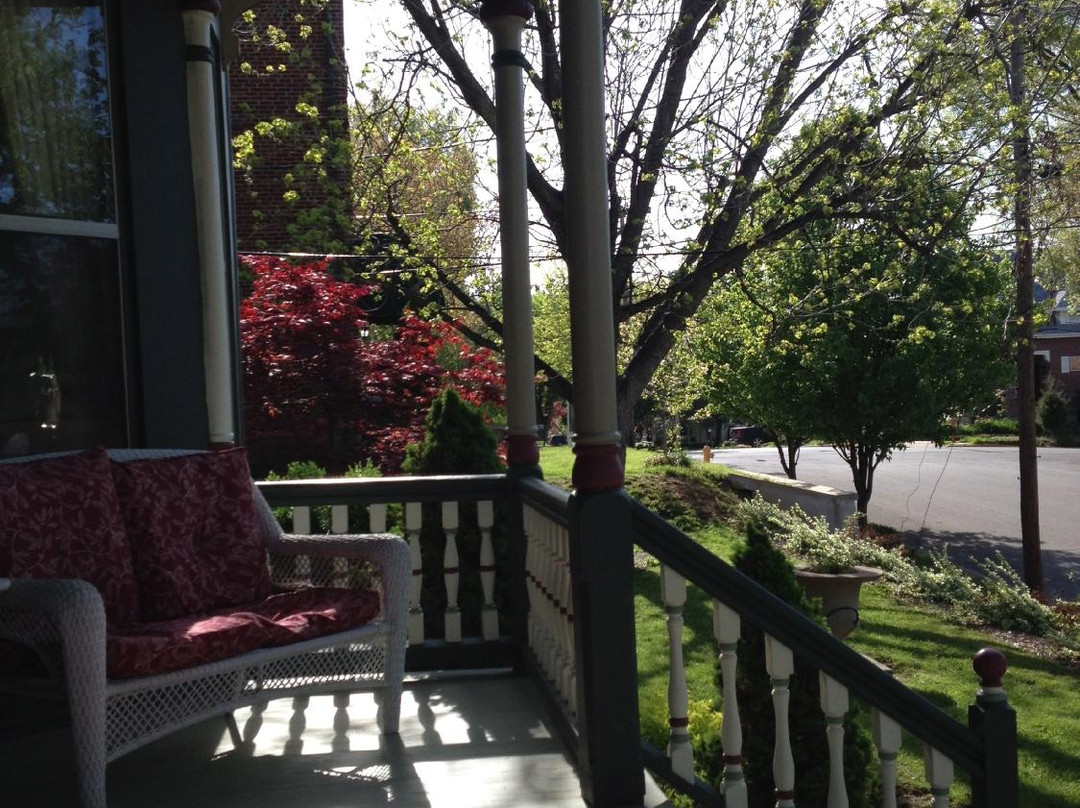 Bellevue Bed and Breakfast主图