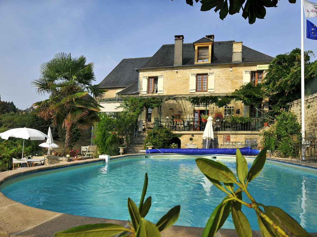 Hotel Le Saint Robert主图