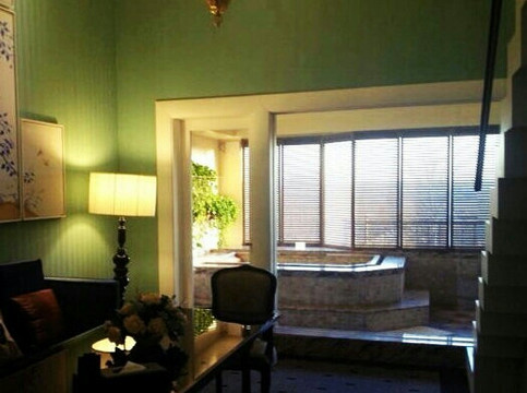 北京春晖园温泉度假酒店主图