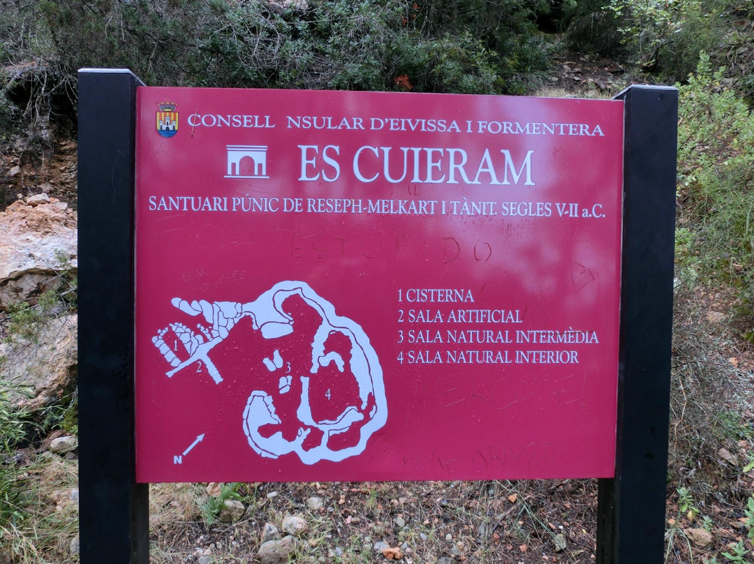 Cueva de Es Culleram-伊维萨城区必去景点