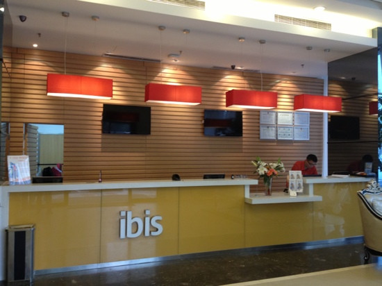 青岛宜必思酒店城阳正阳路主图