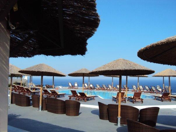 Lioyerma Lounge Cafe Pool Bar-伊亚必去景点