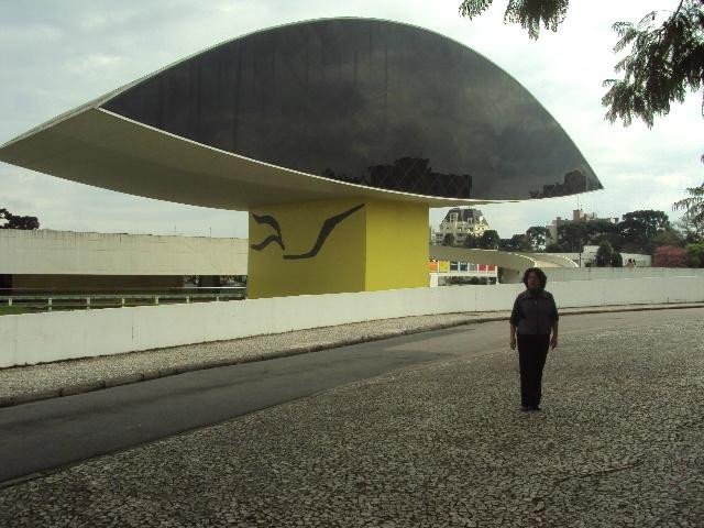 Museu Oscar Niemeyer-库里提巴必去景点