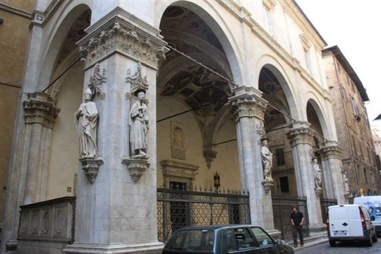 Loggia della Mercanzia-锡耶纳必去景点