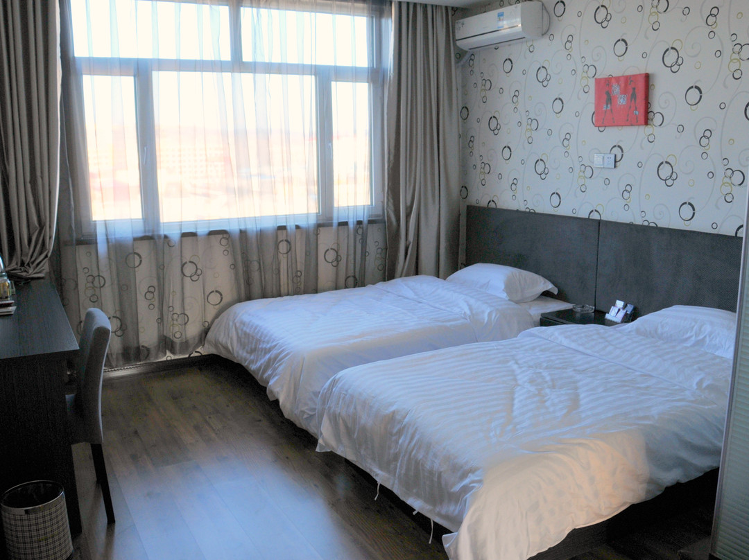 金凯悦假日酒店主图