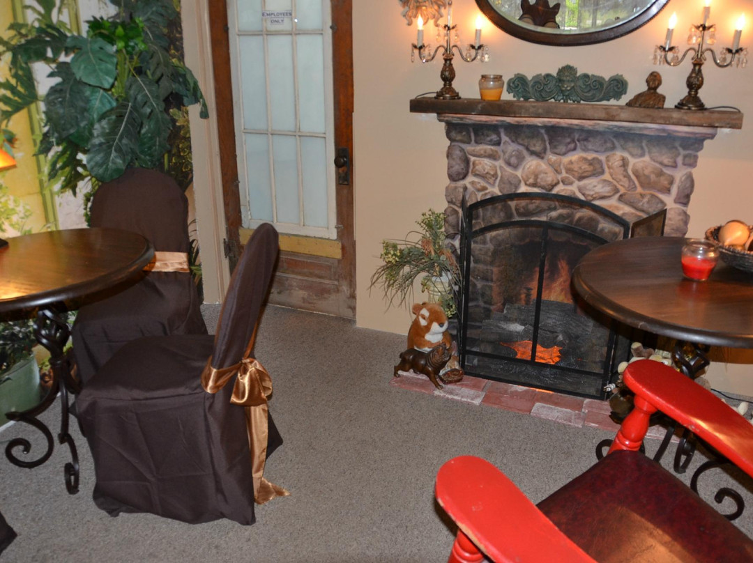 Chubby Chipmunk Hand-Dipped Chocolates-戴德伍德必去景点