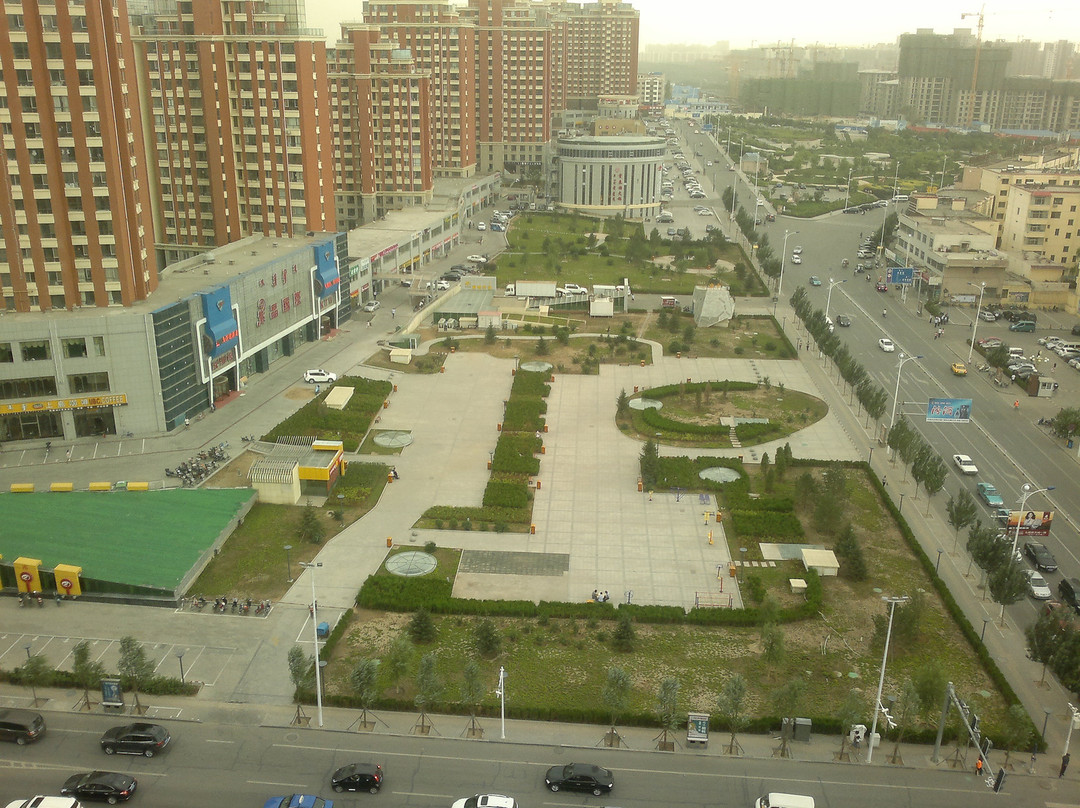 东仕戴斯大酒店主图