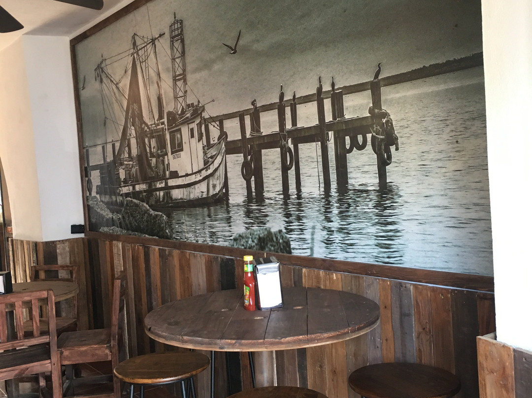 El Fuerte餐馆和美食-Mariscos "La Carreta"