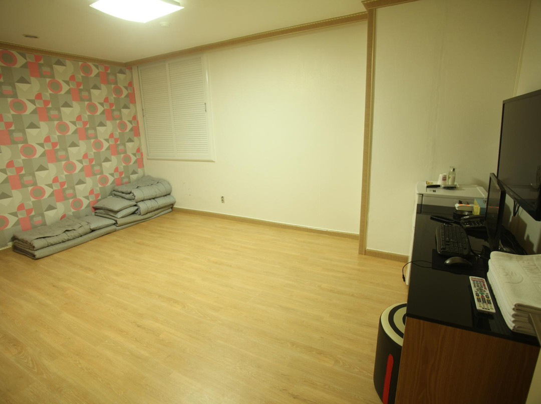 好居国王酒店