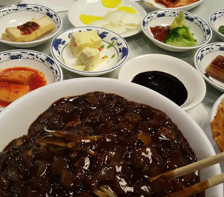 Twin Dragon Restaurant