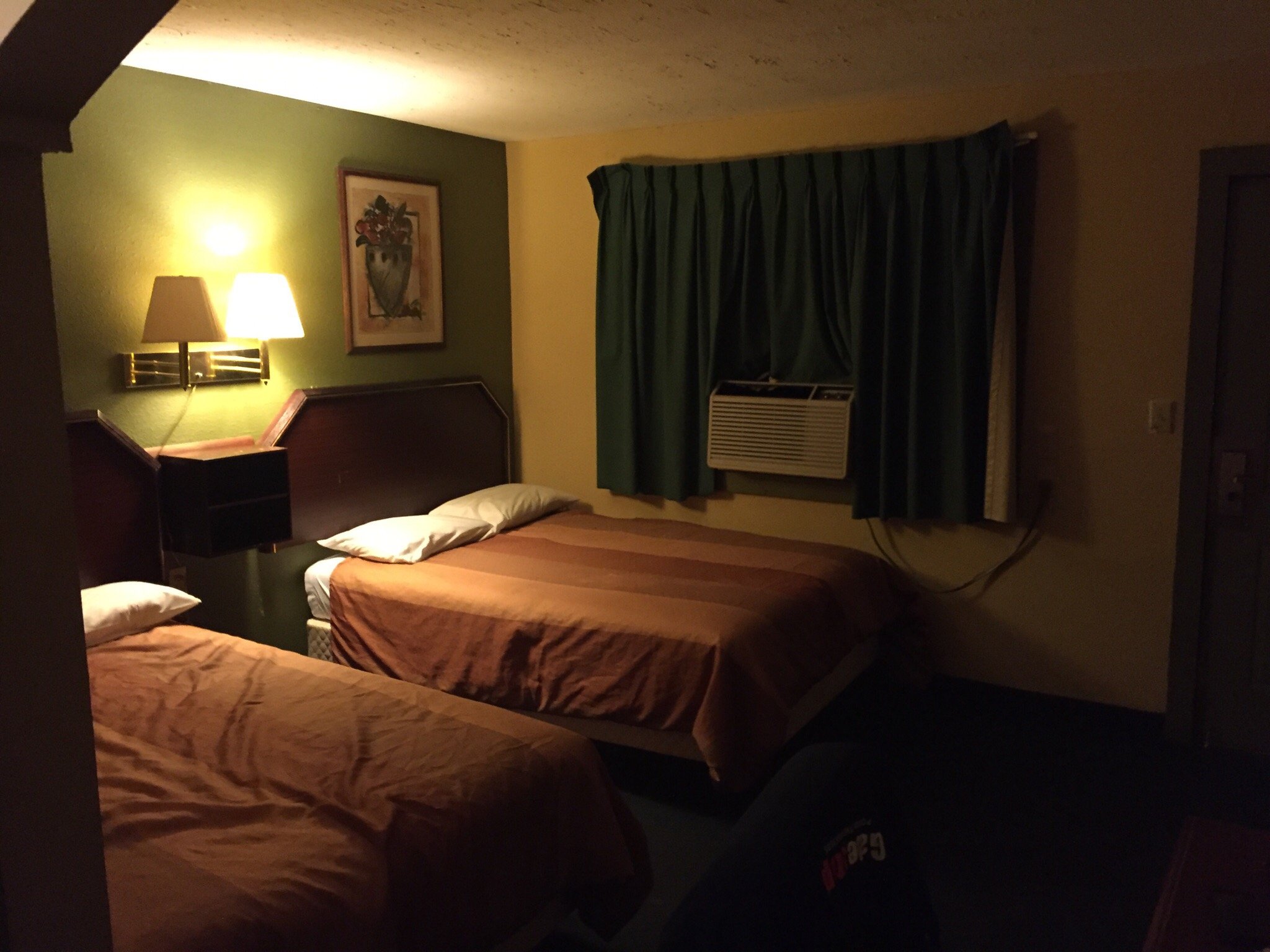 The Levee Inn-官方