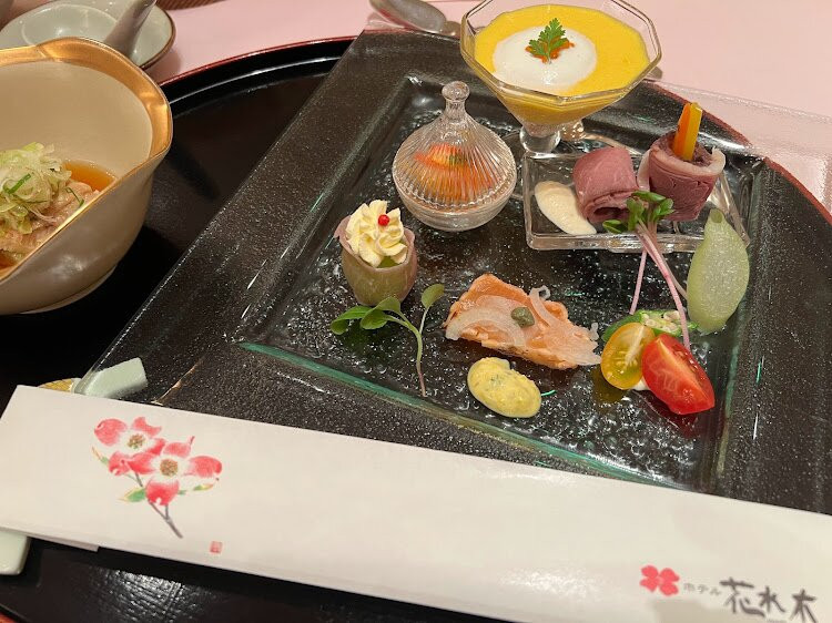 花水木酒店主图