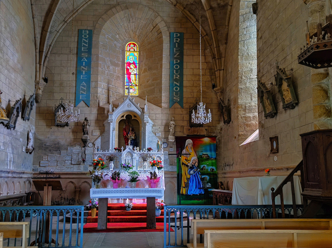 Eglise Sainte-Anne à Sainte-Anne-Saint-Priest景点图片