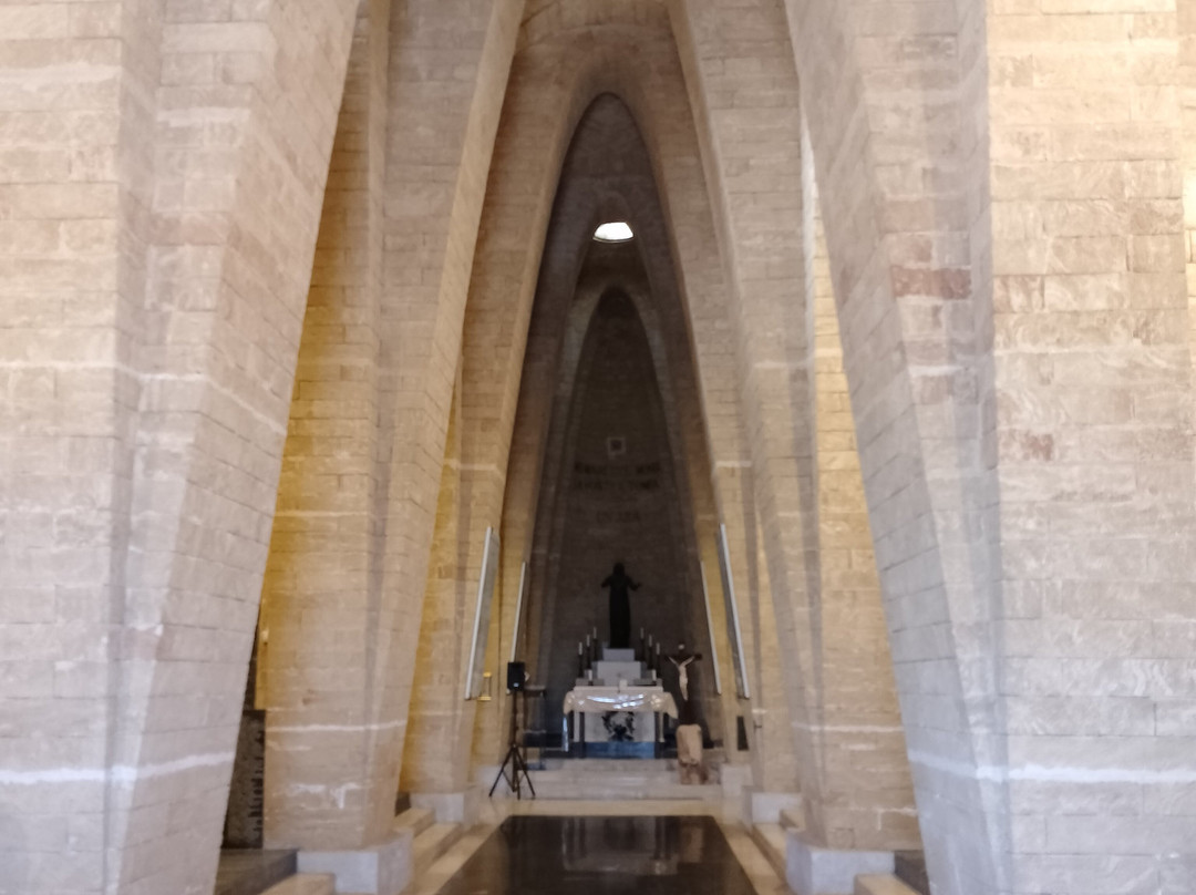 Monumento al Marinaio d'Italia-布林迪西必去景点