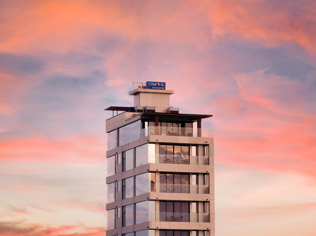 卡尼富士岛酒店住宿-Swarn By Hawks Hotels, Kamadhoo Maldives