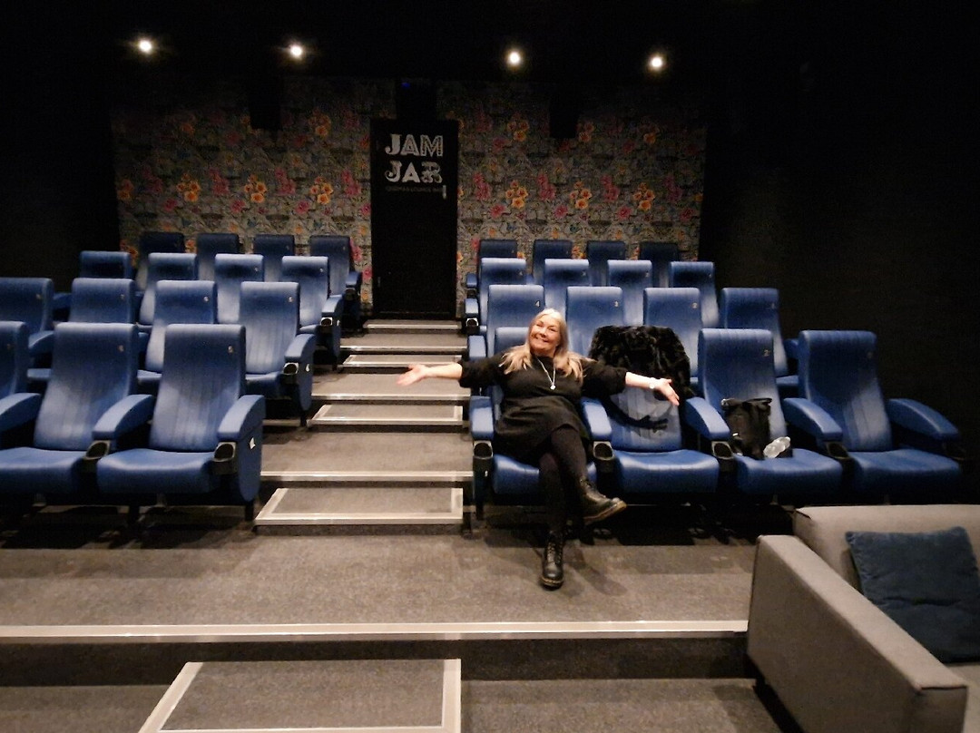 Jam Jar Cinema-惠特利湾必去景点
