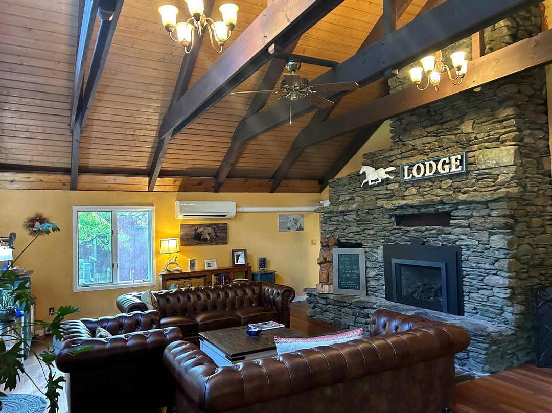 White Horse Lodge主图