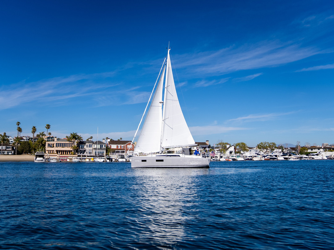 Newport Beach Sailing Charters-纽波特海滩必去景点