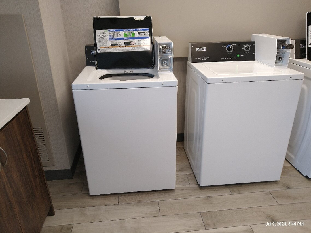 希尔顿汉普顿酒店主图