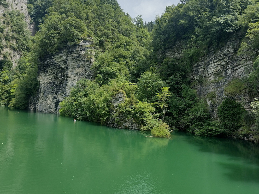 Lago di Corlo景点图片