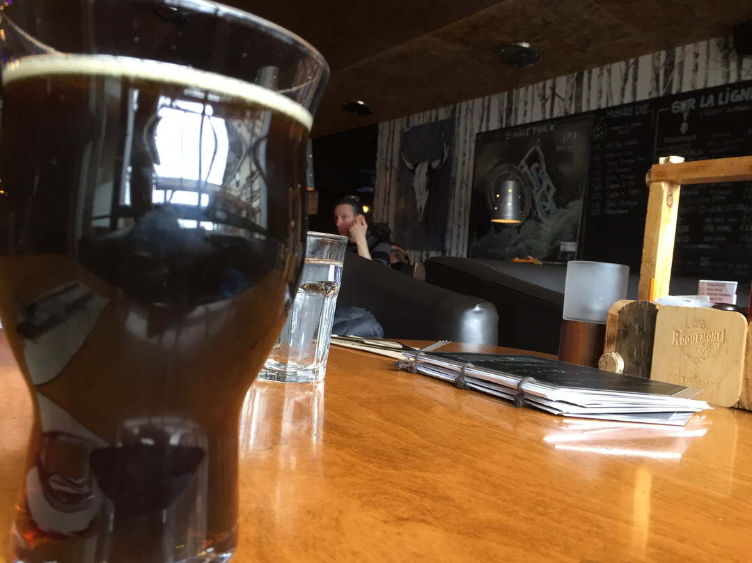 Le Roquemont - Centre De Villégiature主图