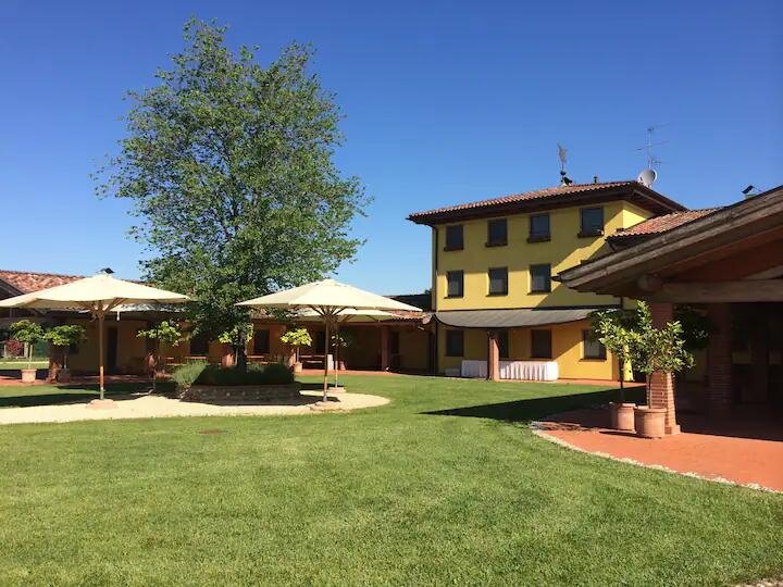 Corte All'olmo-官方