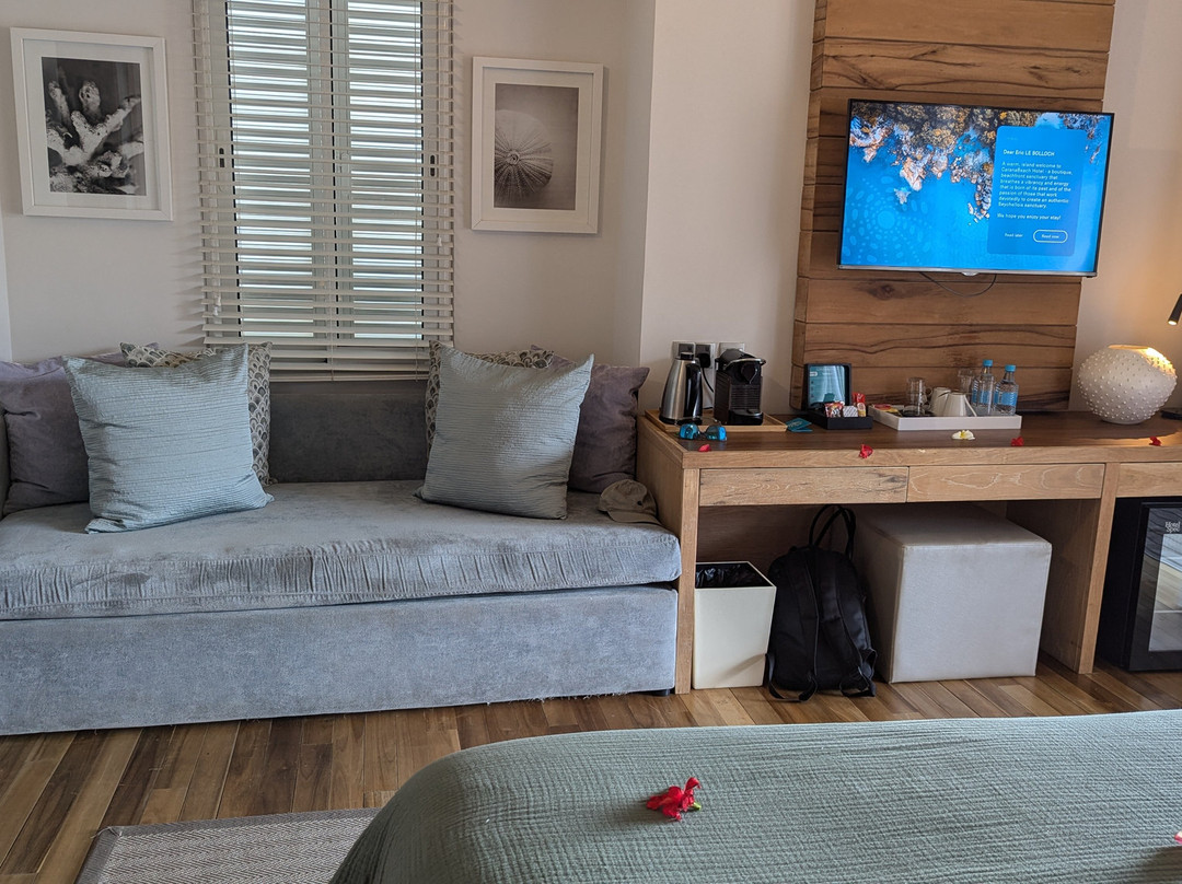 卡尔纳海滩酒店主图