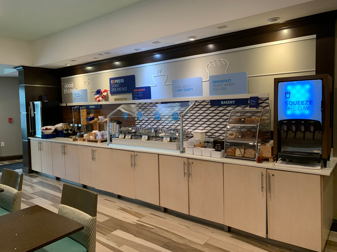 Holiday Inn Express & Suites Schulenburg By IHG主图