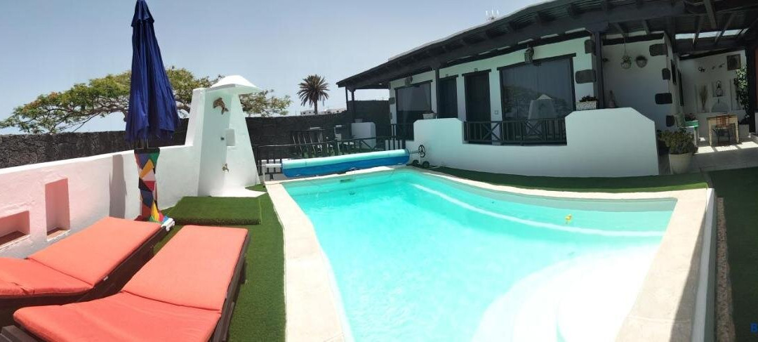 Aptos Con Piscina El Flamboyán 1
