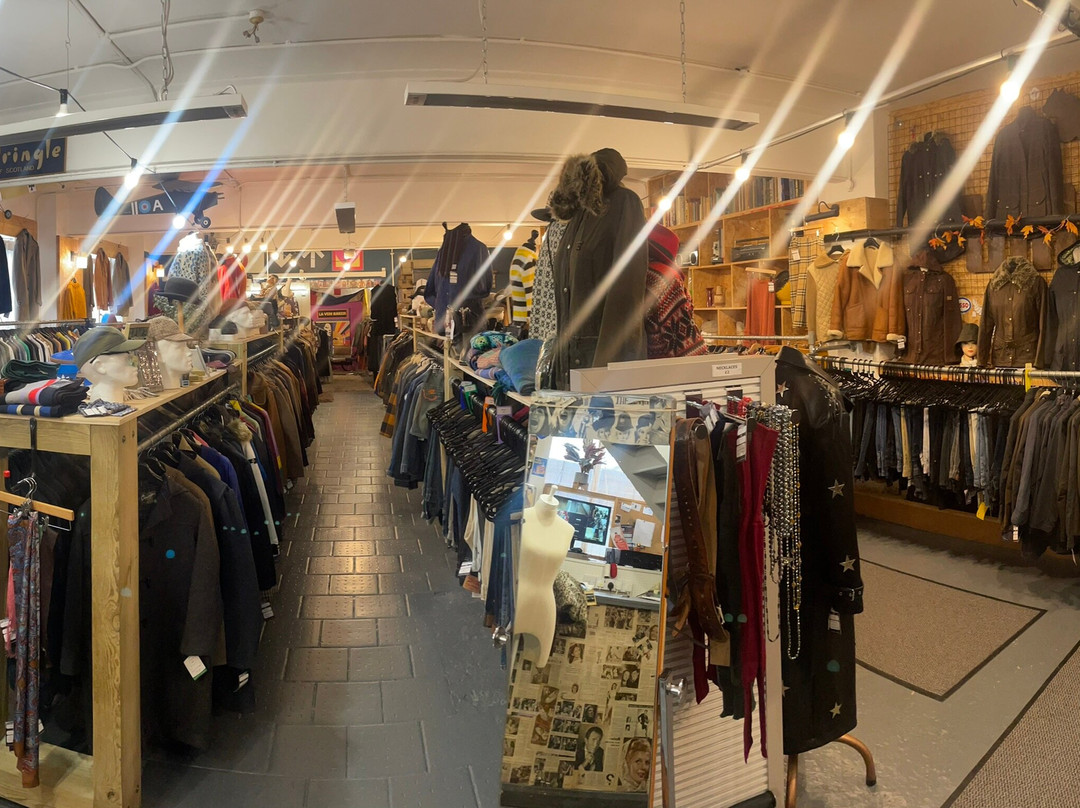 Urban Village Vintage & Records-Henley in Arden必去景点