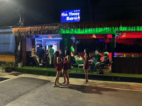 Fun Times Bar-Cherngtalay必去景点