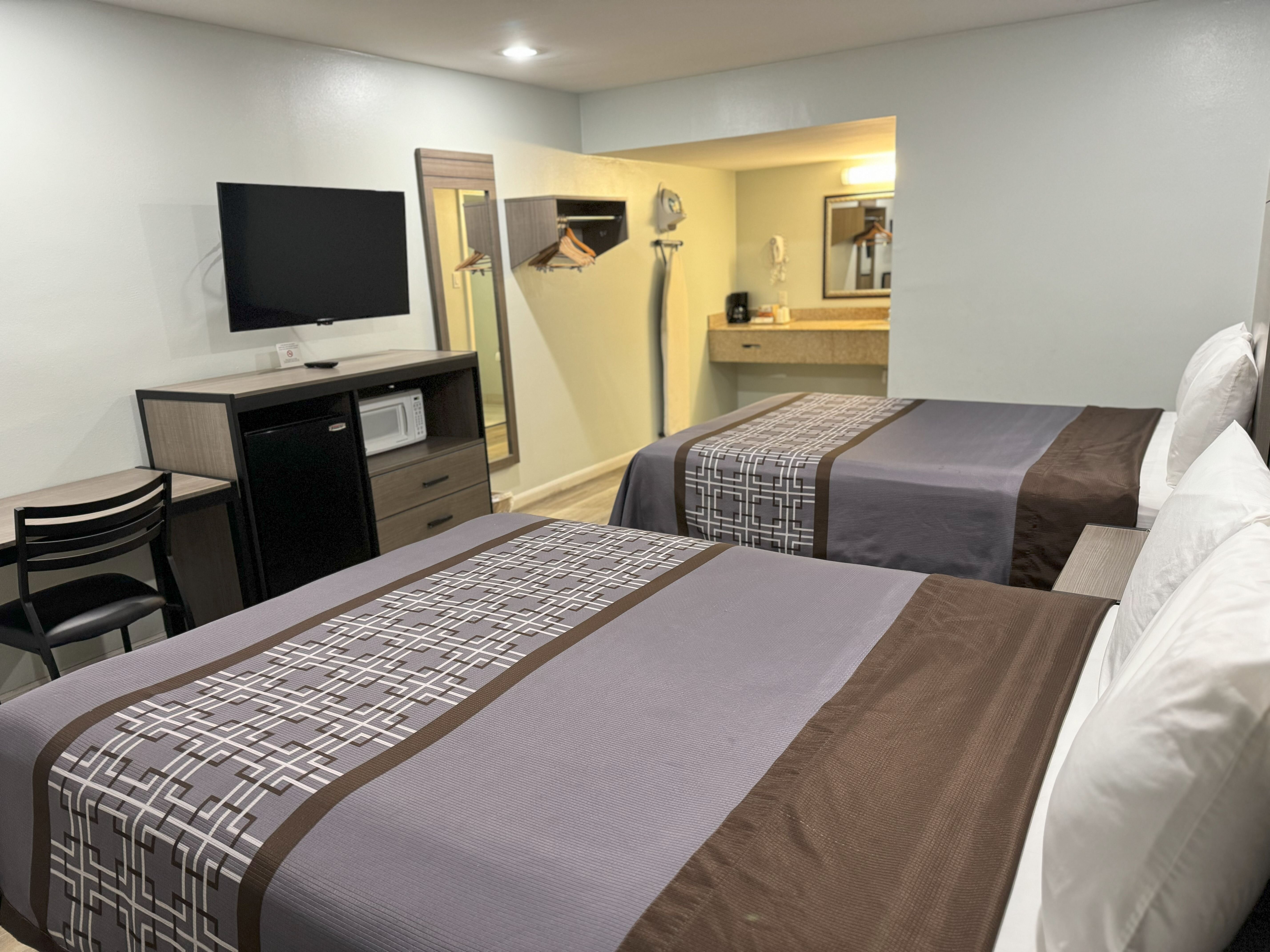 Continental Inn & Suites Nacogdoches-客卧