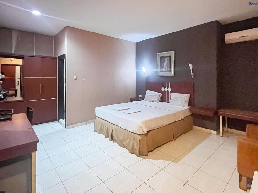 OYO 3936 Hotel Trisula Makassar主图