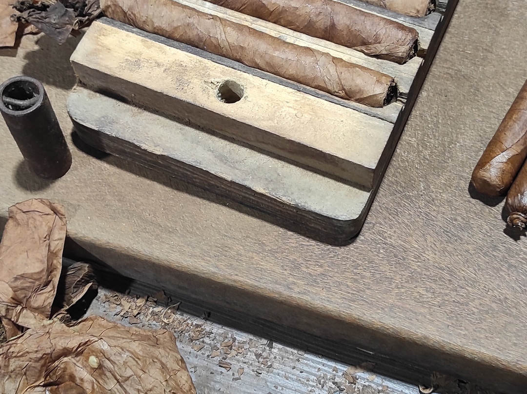 Zemis Tobacco and Cigars Factory-圣地亚哥必去景点